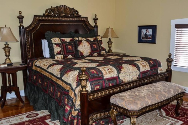The Swope Manor Bed & Breakfast image 13